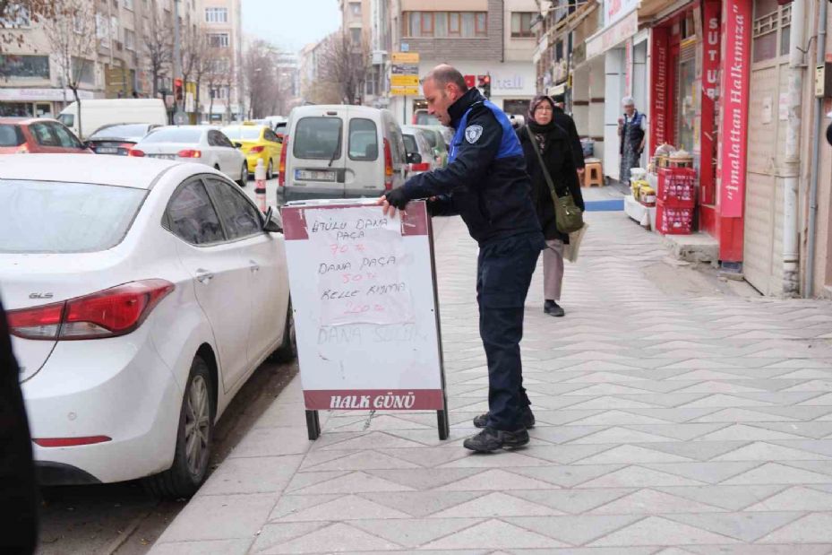 Odunpazarı zabıta ekipleri kaldırım işgallerine geçit vermiyor