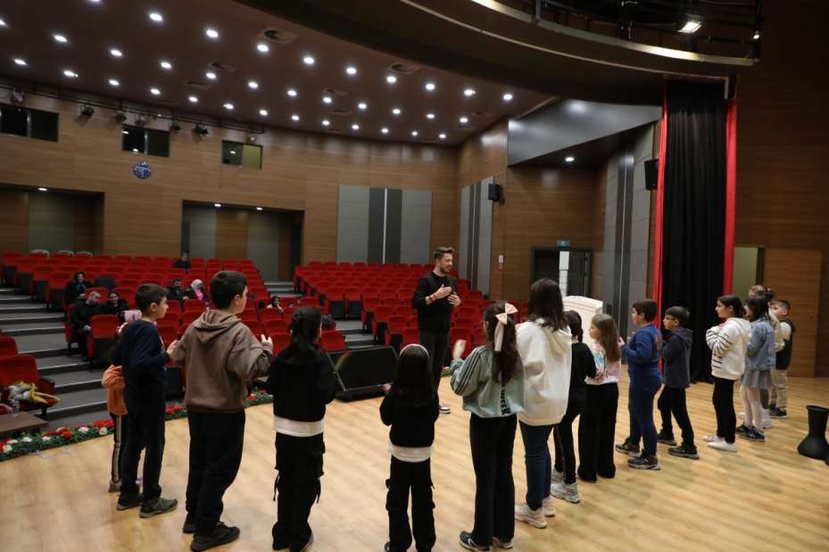 Melikgazi’de geleceğin ses sanatçıları yetişiyor