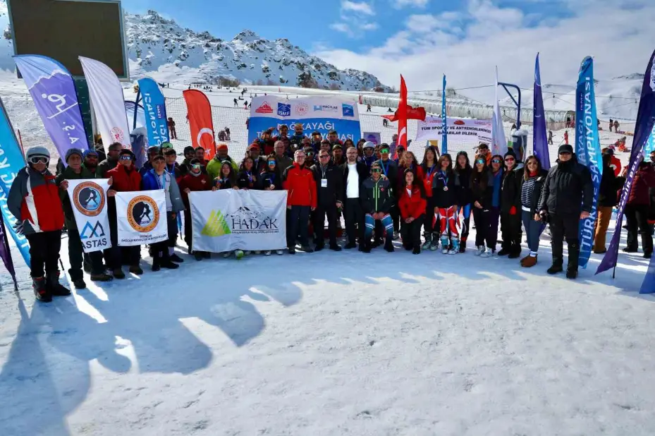 Erciyes’ten Hacılar’a 8 madalya birden