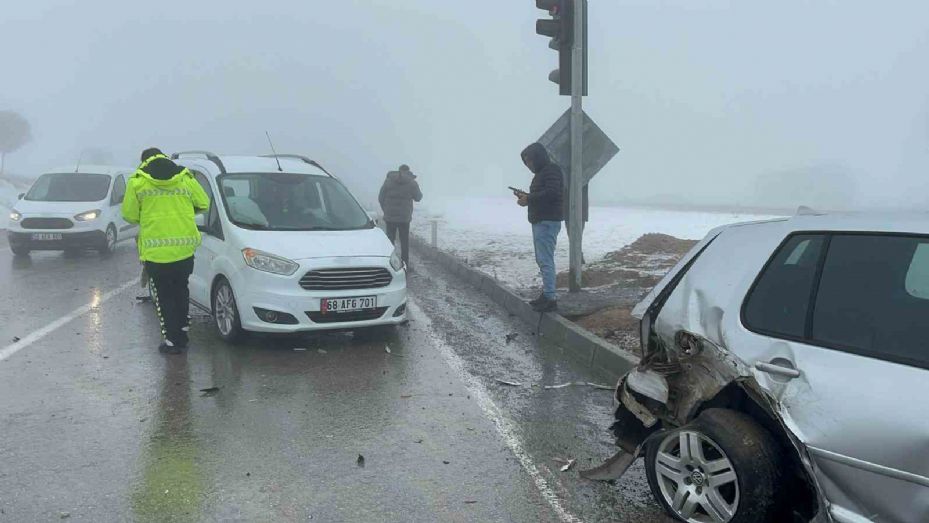 Nevşehir’de yoğun sis kazaya neden oldu: 4 yaralı