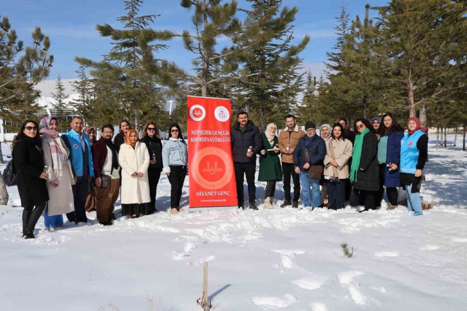 Sokak hayvanlarını unutmadılar