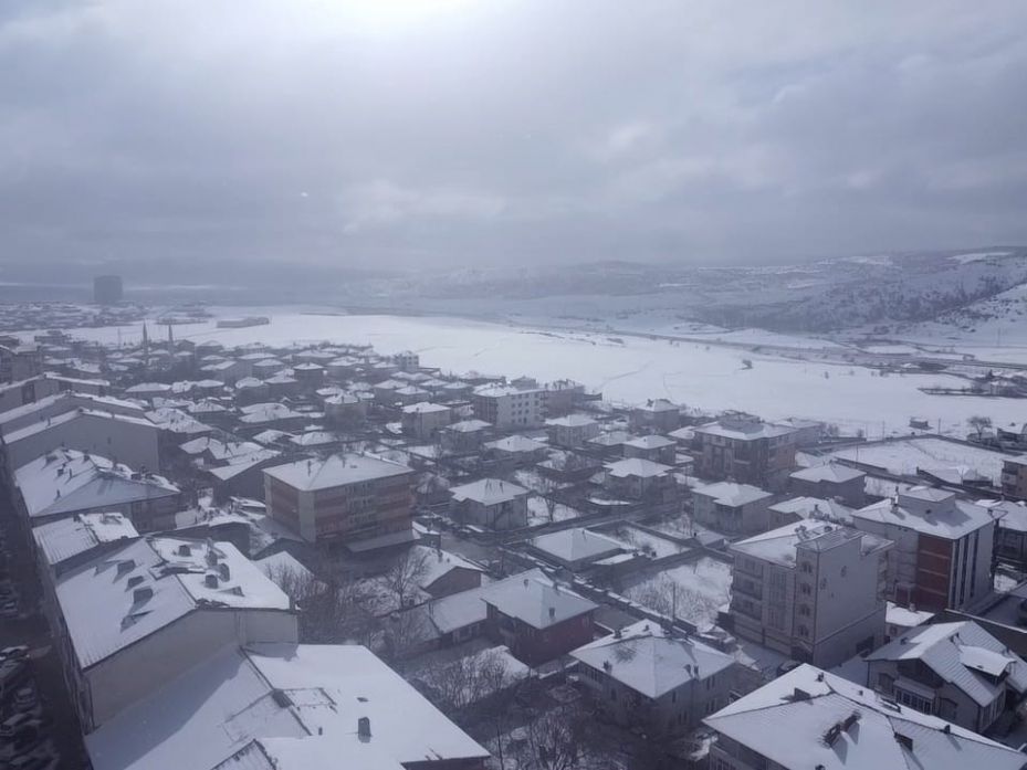 Çekerek’te kartpostallık kar manzaraları oluştu