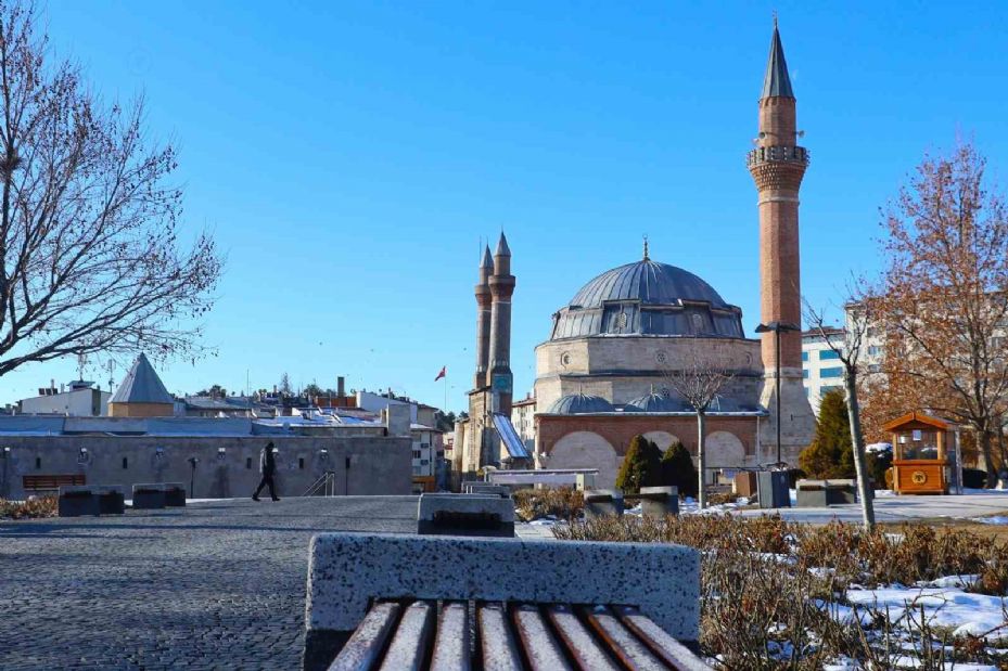 Sivas’ta Sibirya soğukları, sıcak suyu havada buhara dönüştürdü