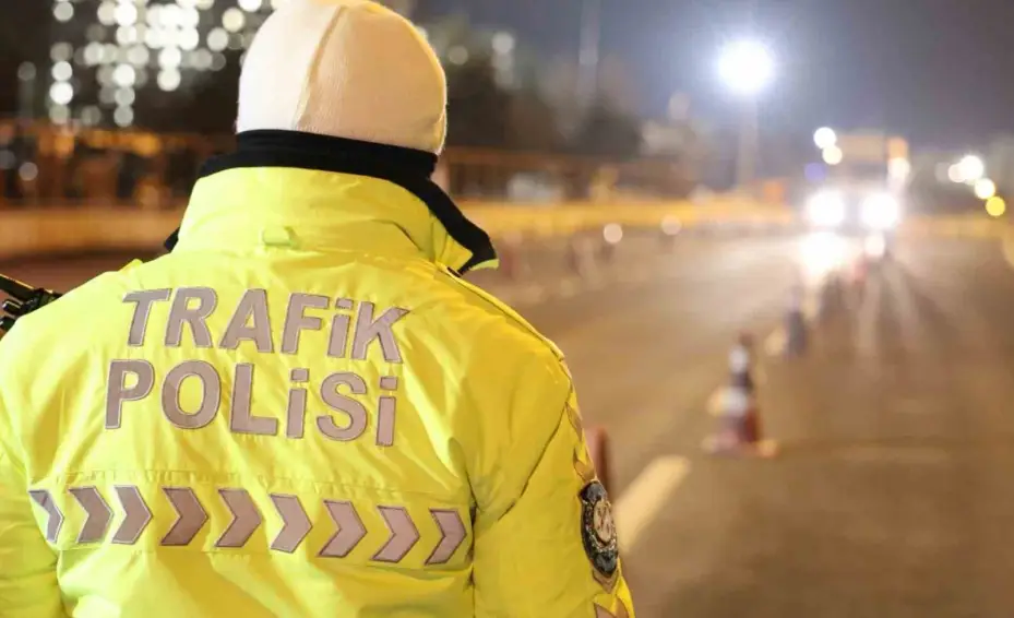 Aksaray polisinden eksi 12 derecede denetim