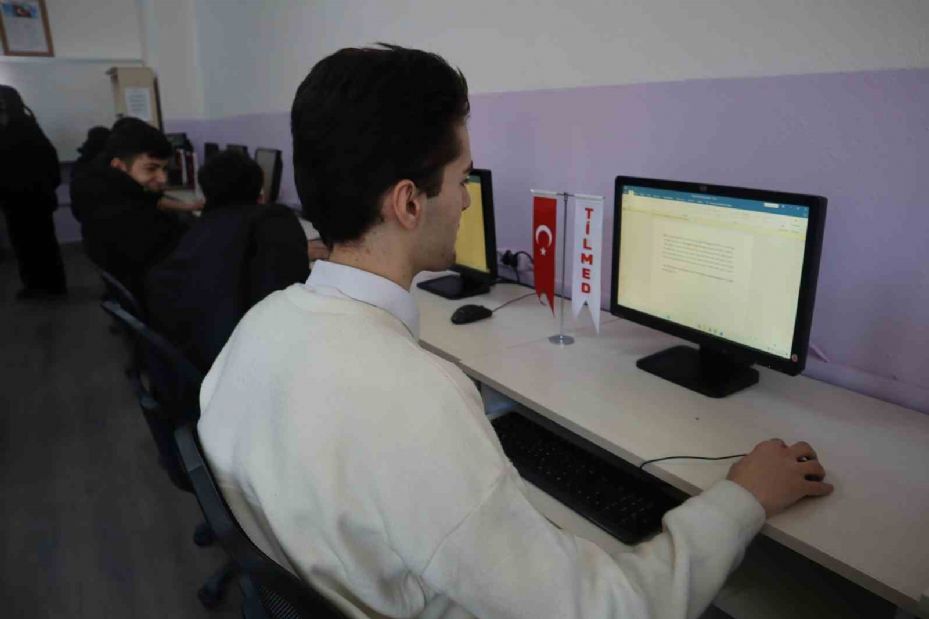 TİLMED’den Eskişehir Ahi Evran Ticaret Lisesi’ne iki yeni bilgisayar laboratuvarı