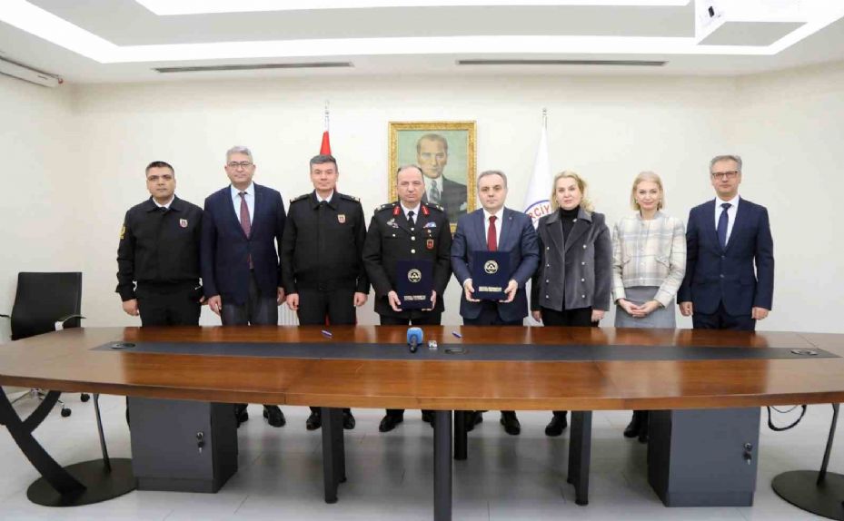 ERÜ ile Jandarma Genel Komutanlığı Kriminal Başkanlığı arasında iş birliği protokolü imzalandı