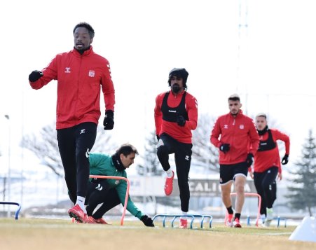 Sivasspor, Başakşehir maçı hazırlıklarına başladı