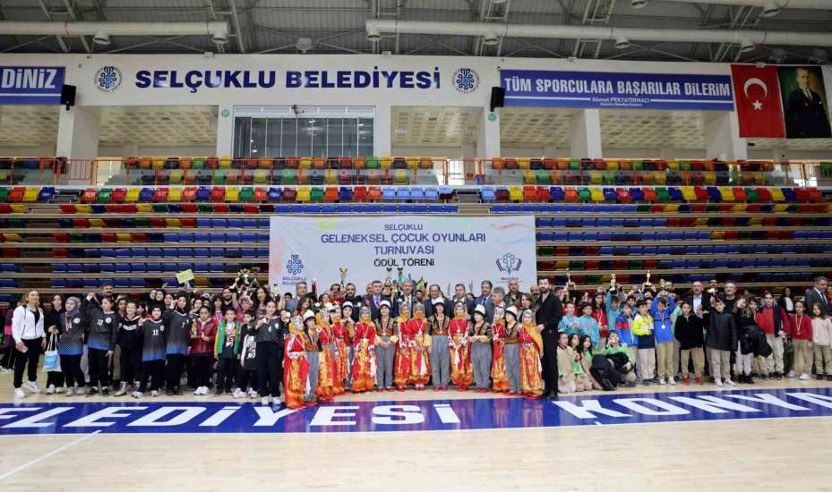 Selçuklu’da Geleneksel Çocuk Oyunları Turnuvası’nda ödül heyecanı yaşandı