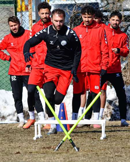 Erciyes 38 FK galibiyet arayışında