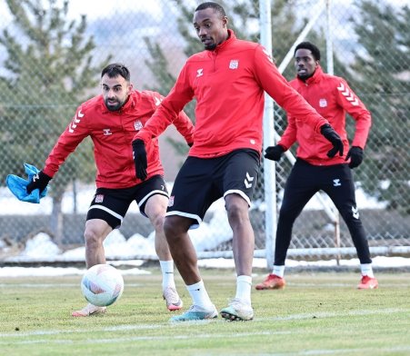 Sivasspor’da Başakşehir maçı hazırlıkları sürüyor