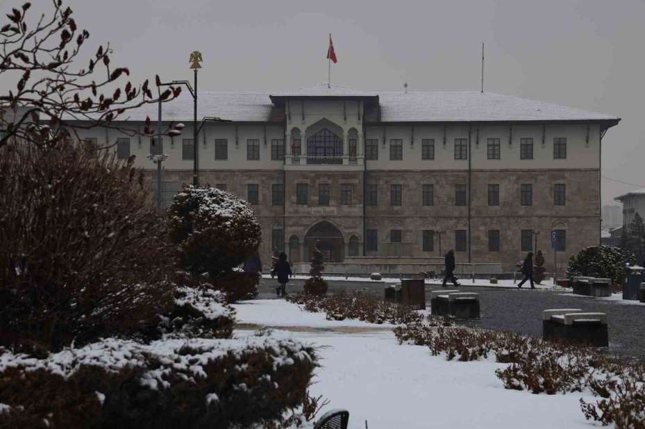 Meşhur atasözü gerçek oldu, kartpostallık görüntüler oluştu