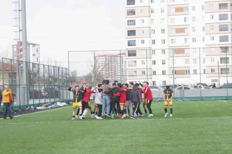 Talas Anayurtspor Play-Off şampiyonu
