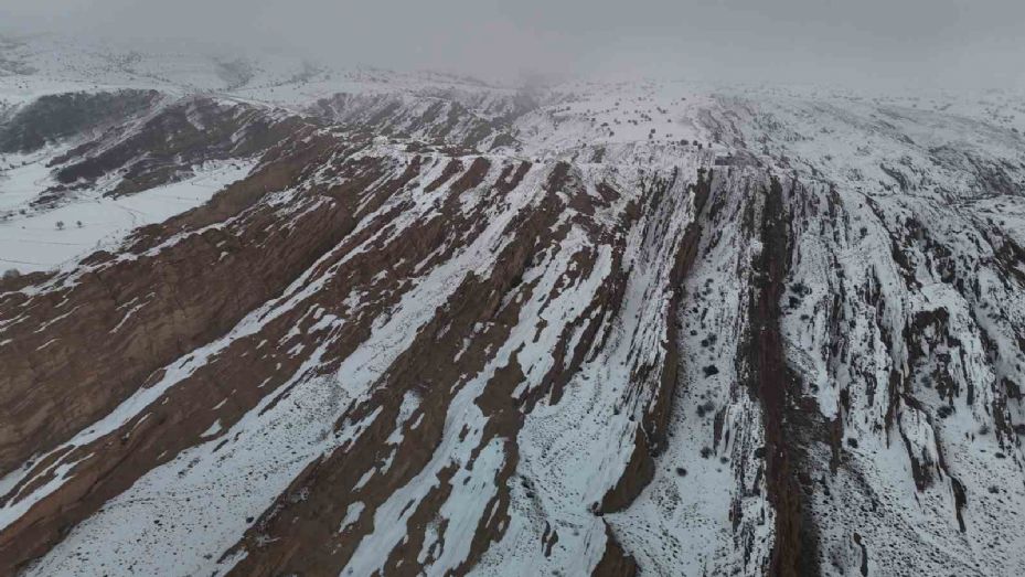 ‘Dünyadaki Mars’a’ kar yağdı, kartpostallık görüntüler oluştu