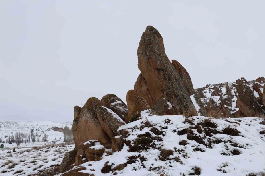 ‘Dünyadaki Mars’a’ kar yağdı, kartpostallık görüntüler oluştu