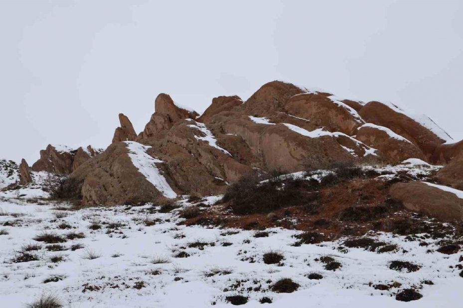 ‘Dünyadaki Mars’a’ kar yağdı, kartpostallık görüntüler oluştu