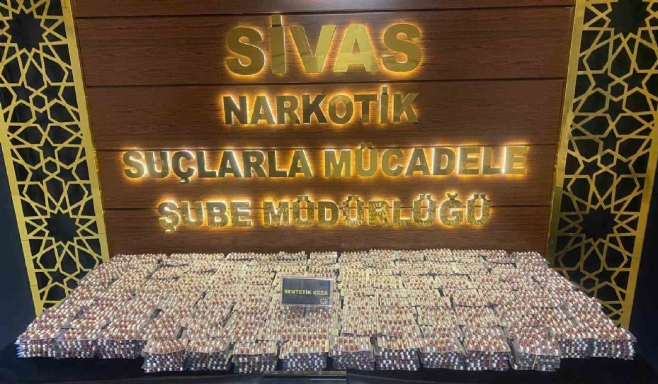 Sivas’ta 21 bin 27 adet sentetik ecza ele geçirildi