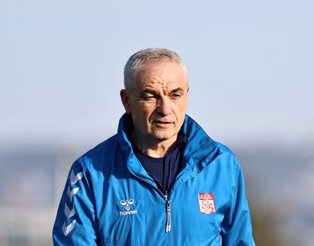 Sivasspor’da Rıza Çalımbay ilk idmanına çıktı