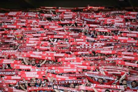 Sivasspor-Göztepe maçı lise öğrencilerine ücretsiz olacak