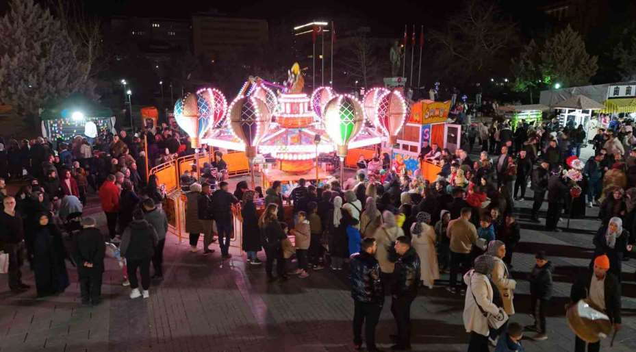 Ramazan Sokağı kadınların ekonomik kapısı oldu