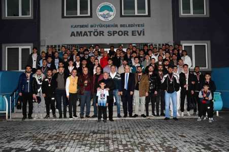 Kayseri 1. Amatör Küme şampiyonları kupasına kavuştu