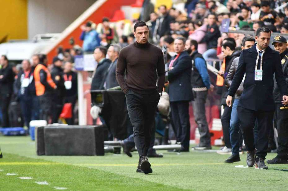 Trendyol Süper Lig: Kayserispor: 3 - Başakşehir: 1 (Maç sonucu)