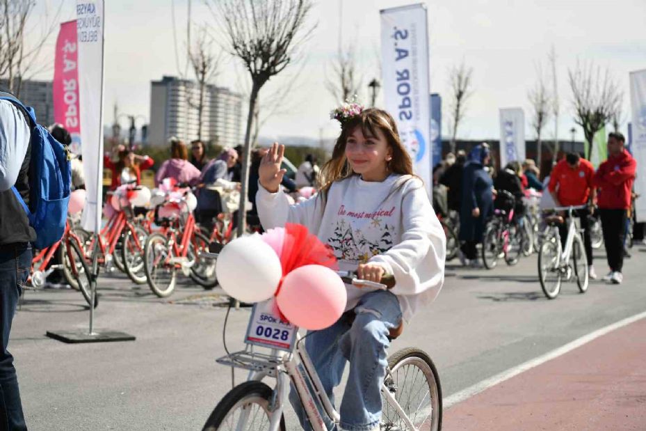 Büyükşehir’den 8 Mart Dünya Kadınlar Günü’ne özel bisiklet turu