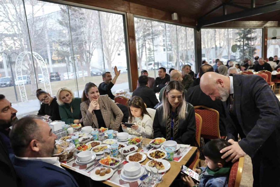 Başkan Çolakbayrakdar: Kocasinan’a değer katmaya devam edeceğiz"