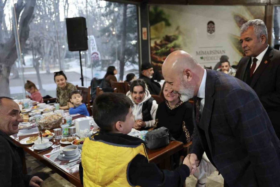 Başkan Çolakbayrakdar: Kocasinan’a değer katmaya devam edeceğiz"