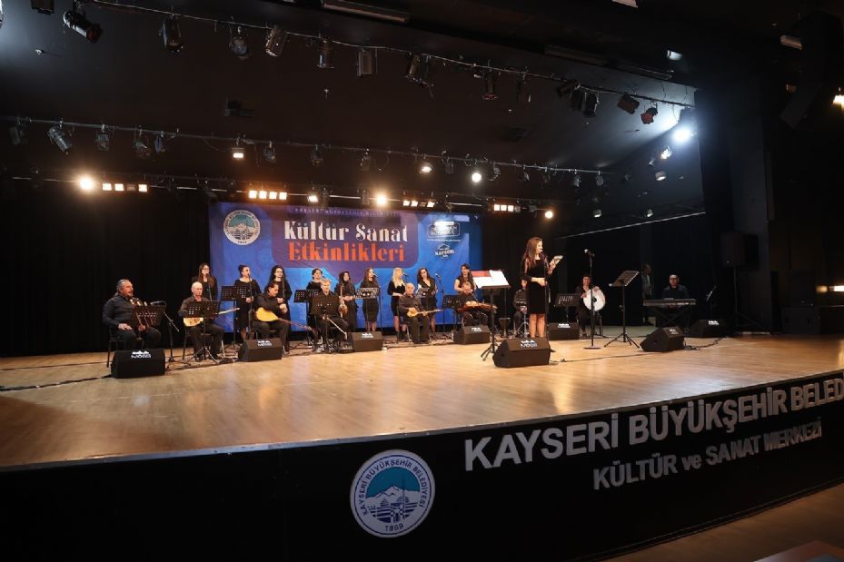 Kadınlar Günü Konseri’nde Türk Halk Müziği şöleni