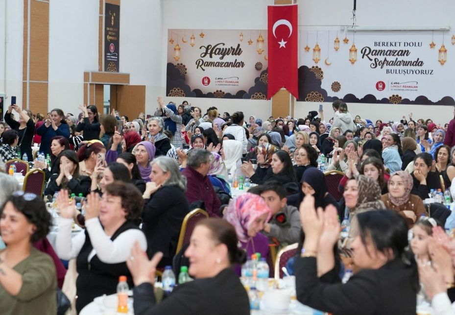 Keçiören Belediyesi’nden 8 Mart Kadınlar Günü’ne özel iftar