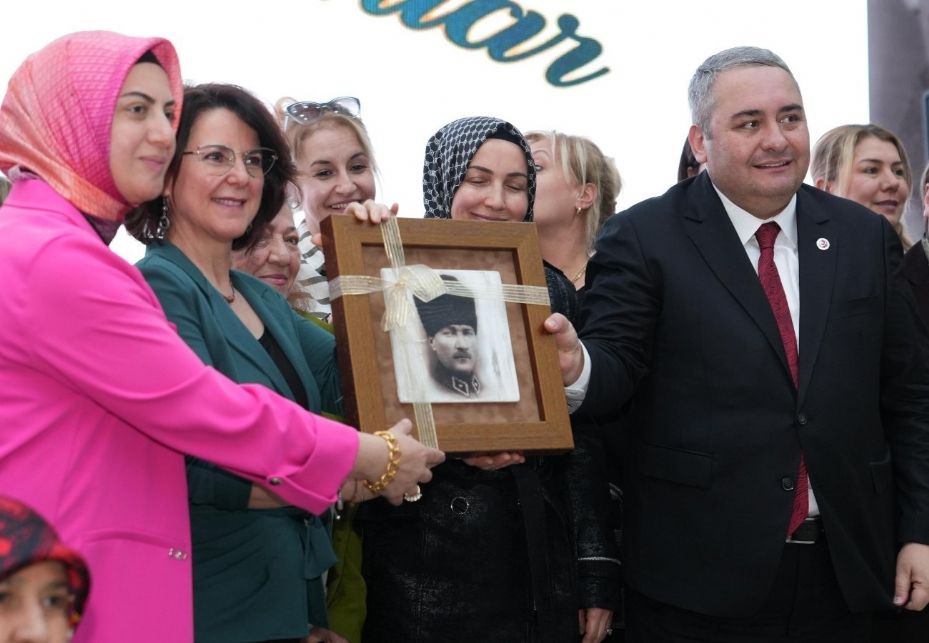 Keçiören Belediyesi’nden 8 Mart Kadınlar Günü’ne özel iftar