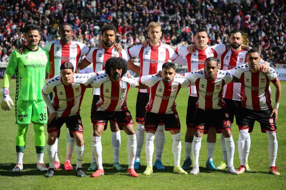 Trendyol Süper Lig: Sivasspor: 0 - Göztepe: 1  (İlk yarı)