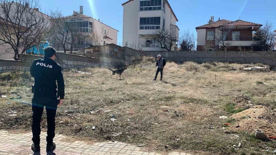 Karaman’da köpeğin saldırısından oğlunu kurtarmak isteyen baba yaralandı