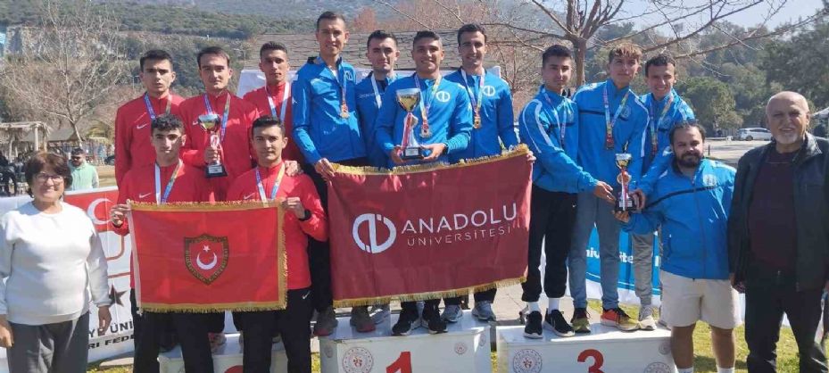 Anadolu Üniversitesi Kros Takımı Türkiye Şampiyonu oldu