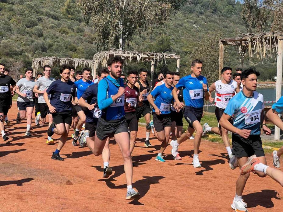 Anadolu Üniversitesi Kros Takımı Türkiye Şampiyonu oldu