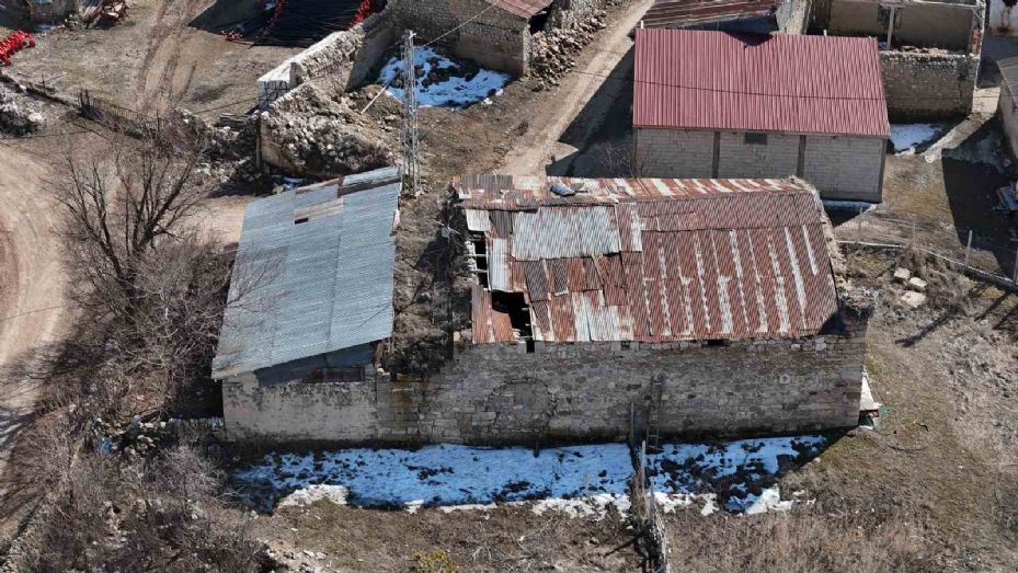 Sivas’ın ‘Leylekli köyü’, baharın müjdeleyicilerini bekliyor