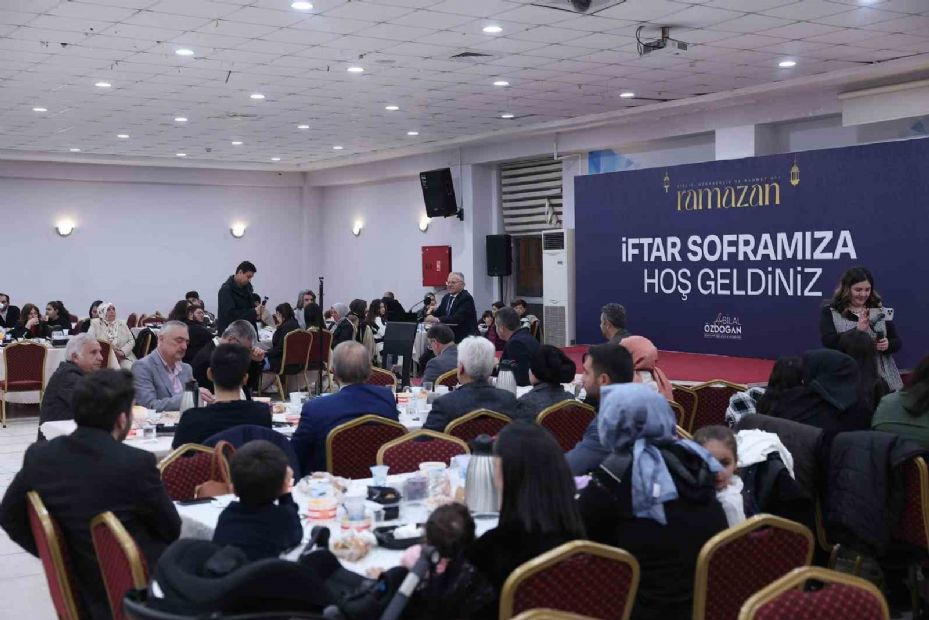 Başkan Büyükkılıç, iftar ve teravihte Hacılarlılar ile bir araya geldi