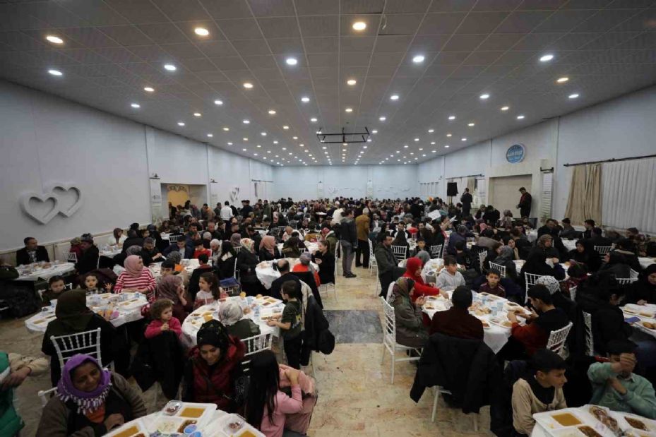 Niğde Belediyesi mahalle iftarları devam ediyor