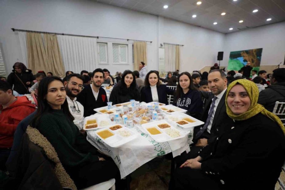 Niğde Belediyesi mahalle iftarları devam ediyor