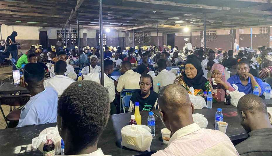 TİKA, Sierra Leone’de Ramazan Sofrası kurdu