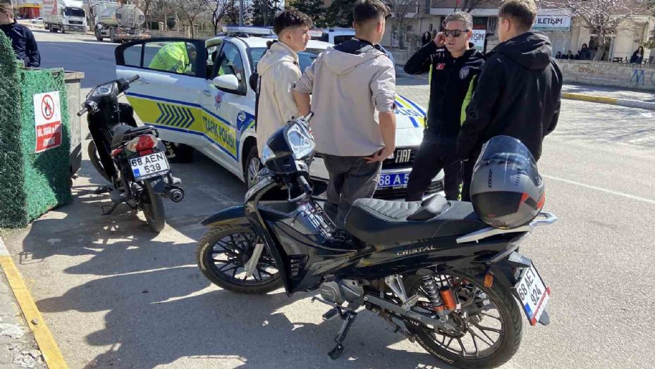 Aksaray’da polis motosikletlerin peşinde