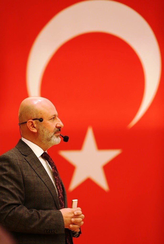Başkan Çolakbayrakdar, "İstiklal Marşı, Türk milletinin yeniden dirilişinin sembolüdür"