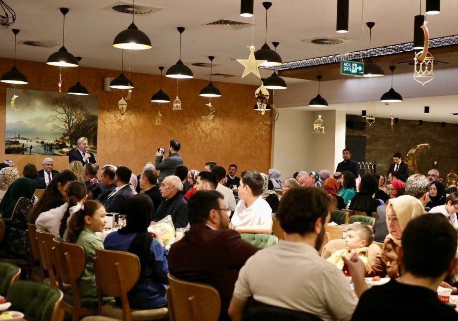 Başkan Palancıoğlu, belediye meclis üyeleri ile iftarda buluştu