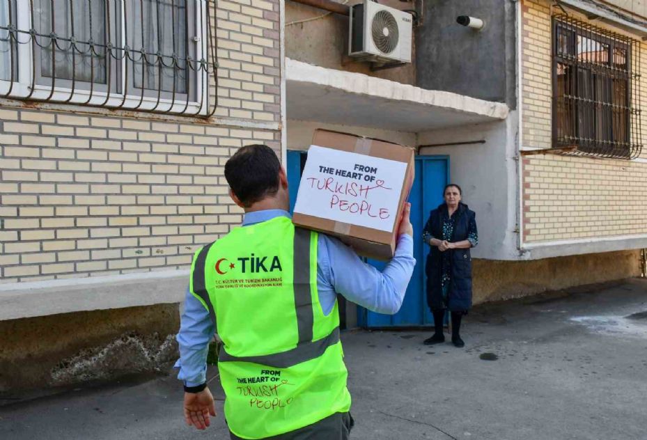 TİKA, Azerbaycan’da  bin 500 aileye gıda kolisi ulaştırdı