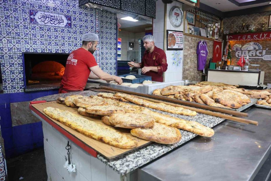 Ramazan ayında 450 derece önünde vazgeçilmez lezzet mesaisi