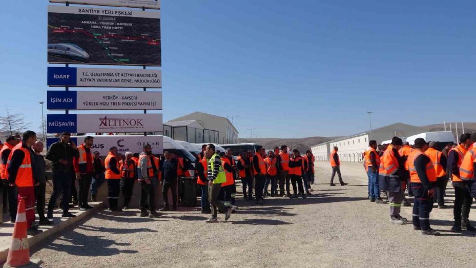 Yozgat’ta Yüksek Hızlı Tren şantiyesi işçileri iş bıraktı