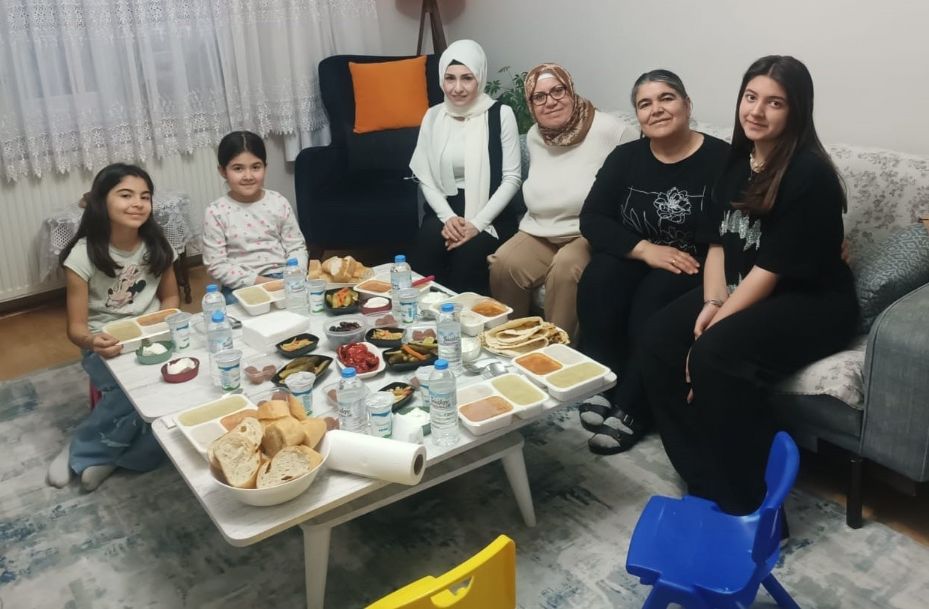 AK Parti Kadın Kolları Eskişehir İl Başkanlığı’ndan Ramazan dayanışması