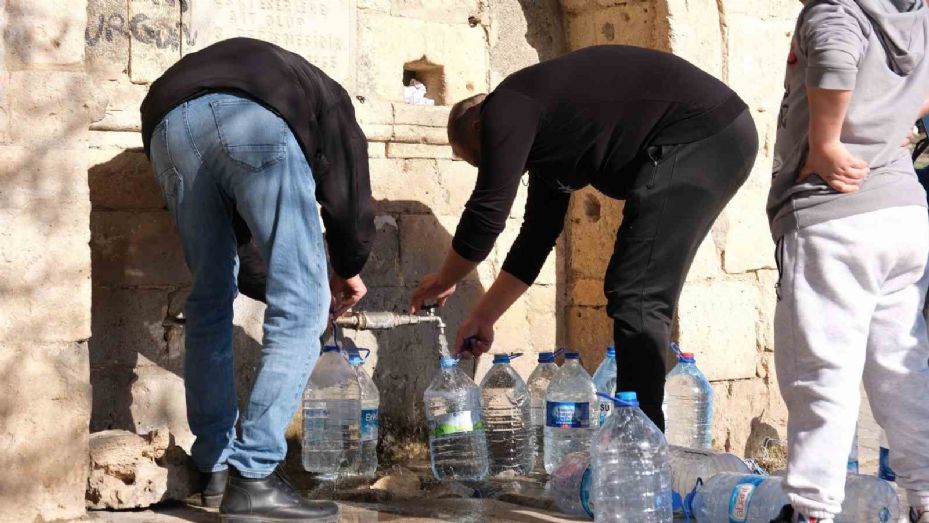 Karaman’da doğal kaynak sularının aktığı çeşmelere ilgi arttı