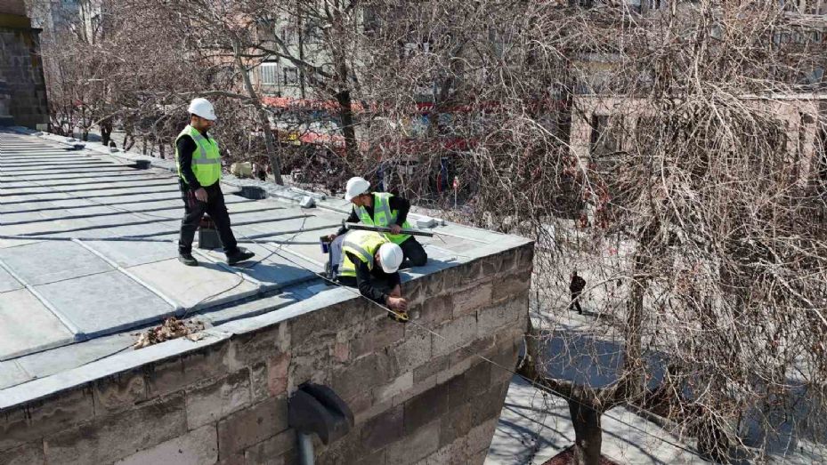 Kayseri Büyükşehir; Ramazan’da Camii Kebir’i ışıklandırdı