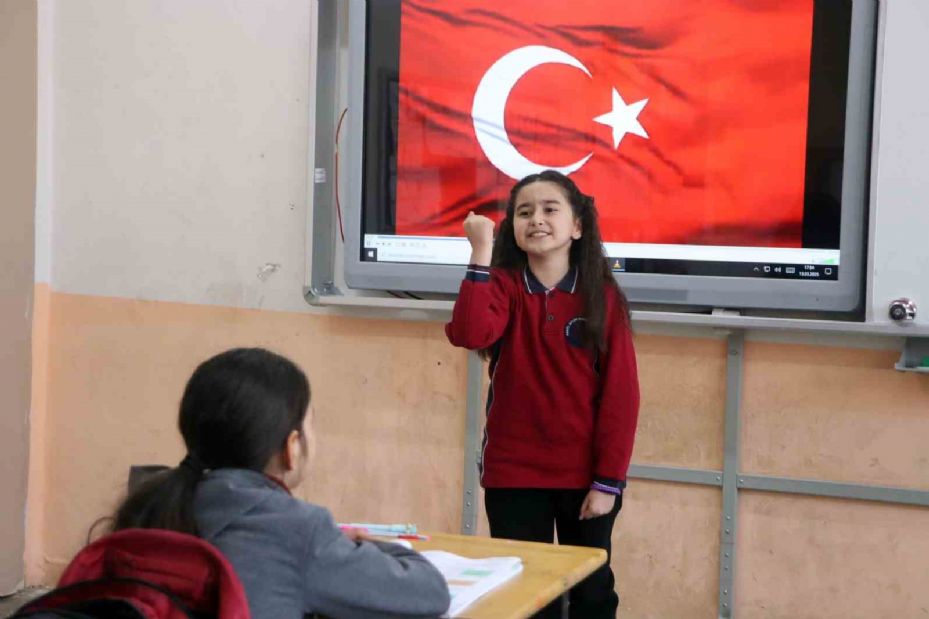 Ela’nın İstiklal Marşı sevgisi Türkiye birinciliği getirdi